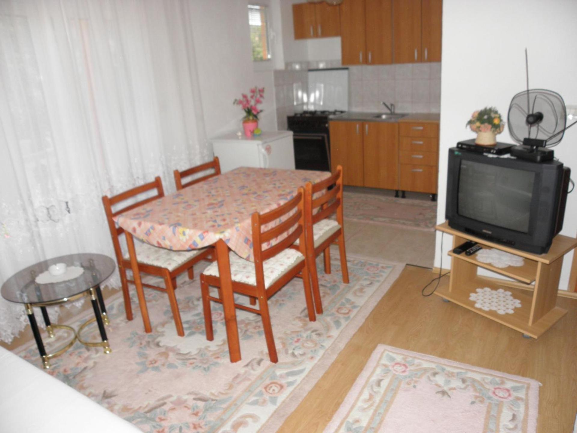 Apartments Zvone - 100 M From Sea Бибинье Экстерьер фото